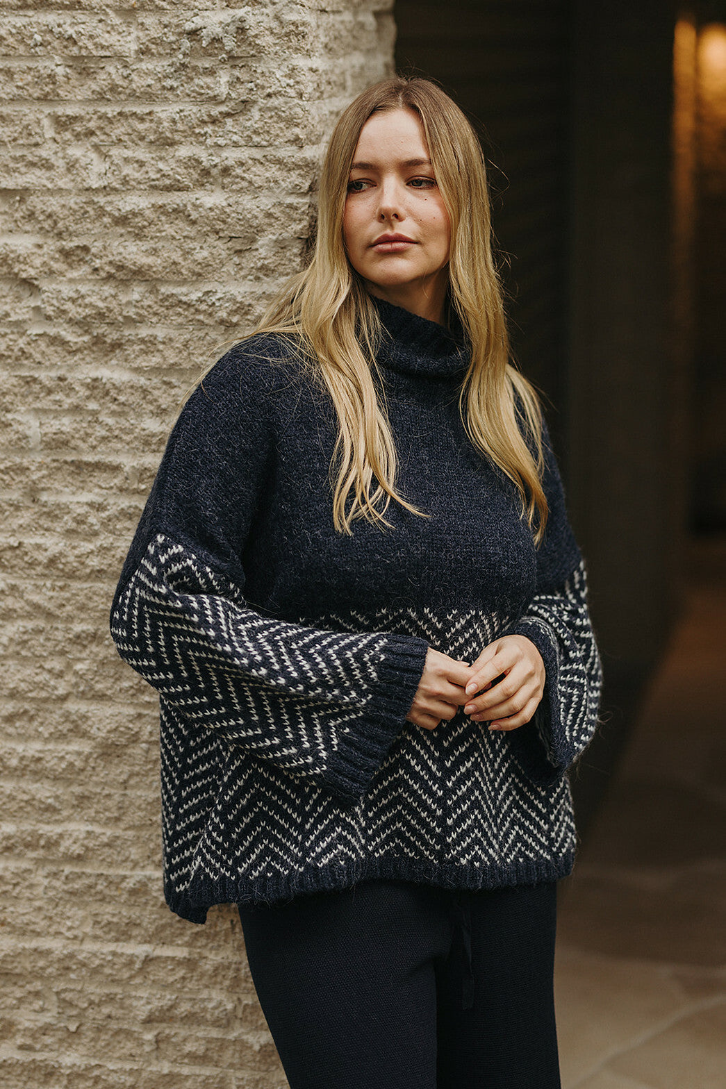 Fuji Rollneck Pullover Ink x Silver