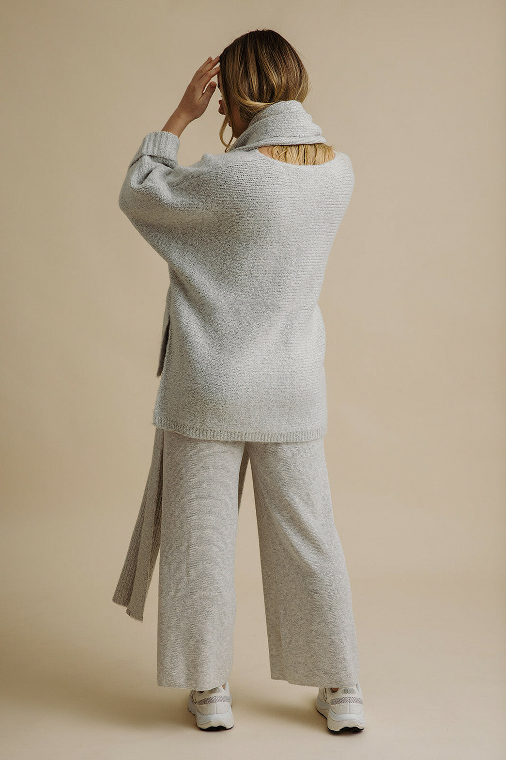 Embrace Pullover Cannoli