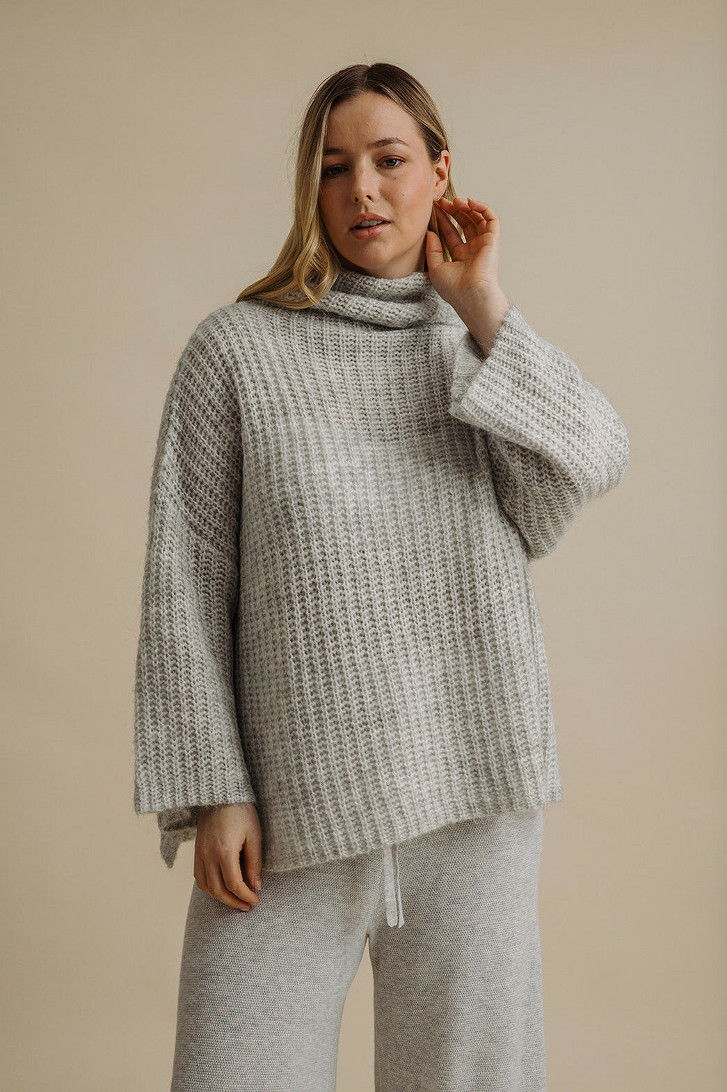 Æther Rollneck Pullover Silver