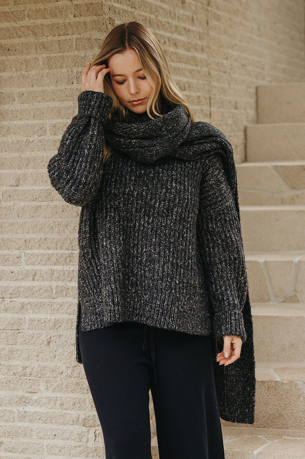 Peace Crew Rib Pullover Midnight