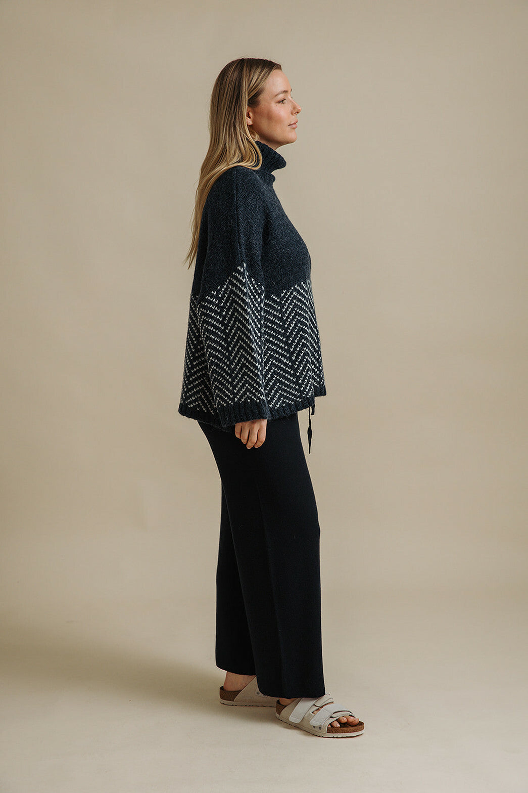 Fuji Rollneck Pullover Ink x Silver