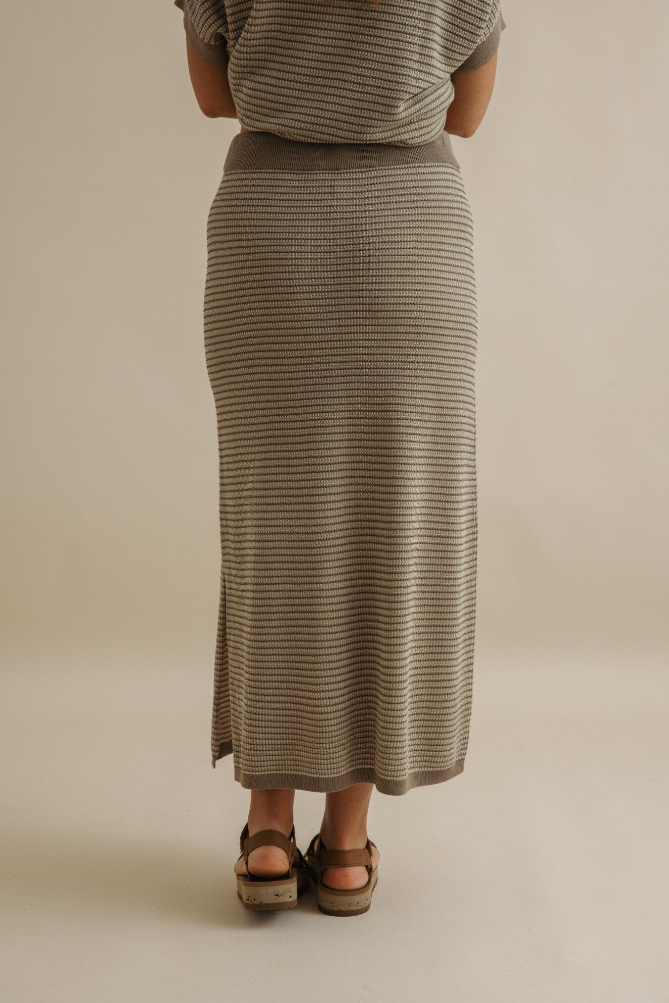 Lattice Knitted Skirt Khaki x Gold