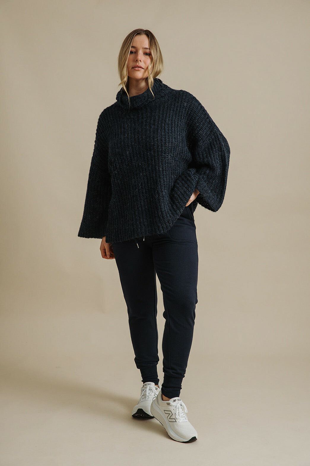 Æther Rollneck Pullover Ink