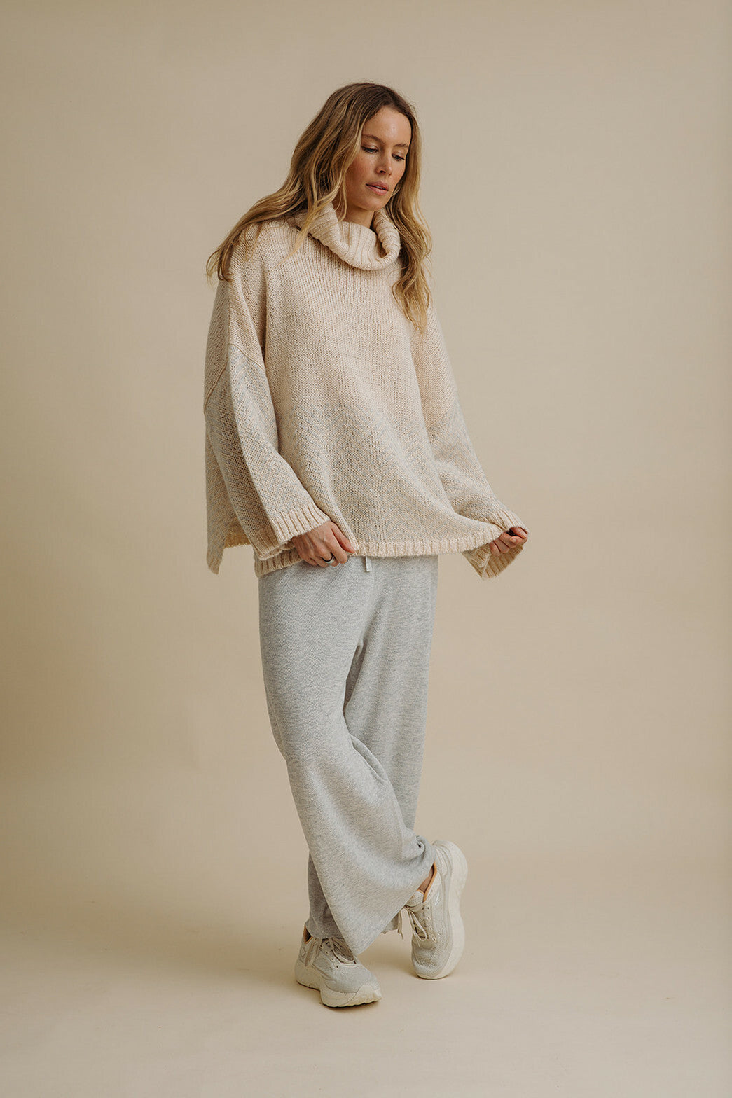 Fuji Rollneck Pullover Cream x Silver