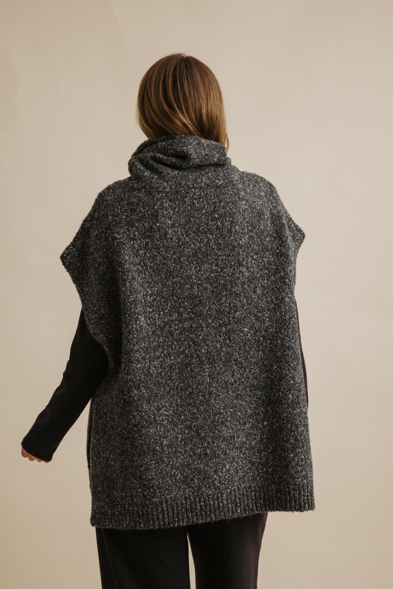 Dreams Funnel Neck Tabard Noir