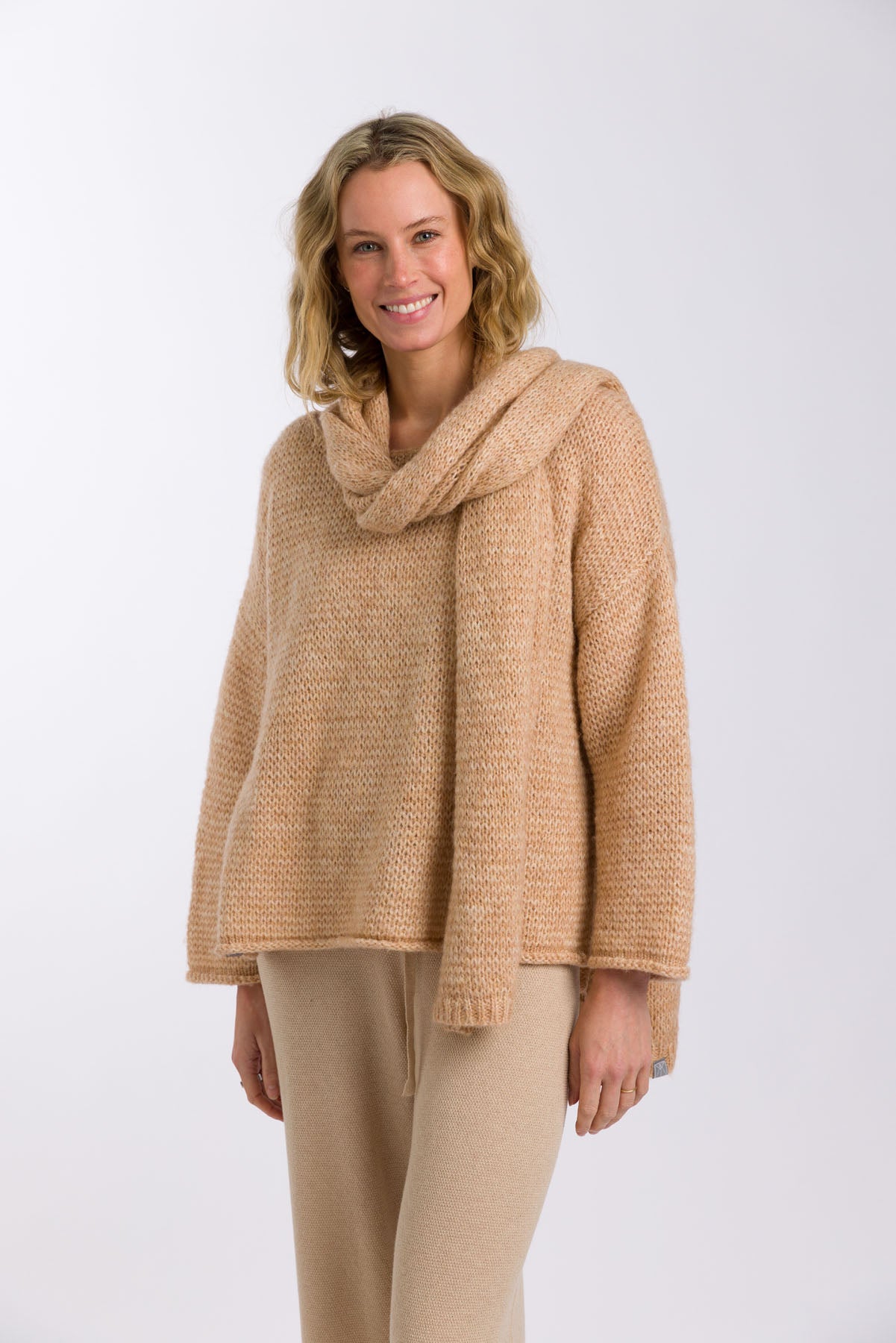 Drift Airy Wrap