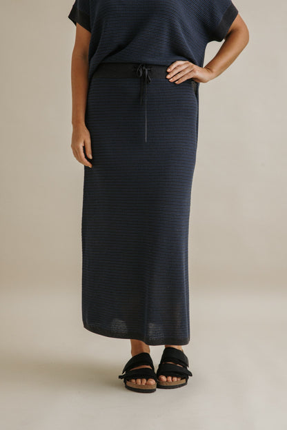 Lattice Knitted Skirt Pool x Charcoal