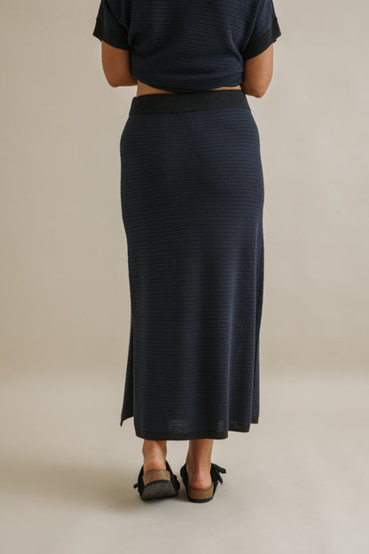 Lattice Knitted Skirt Pool x Charcoal