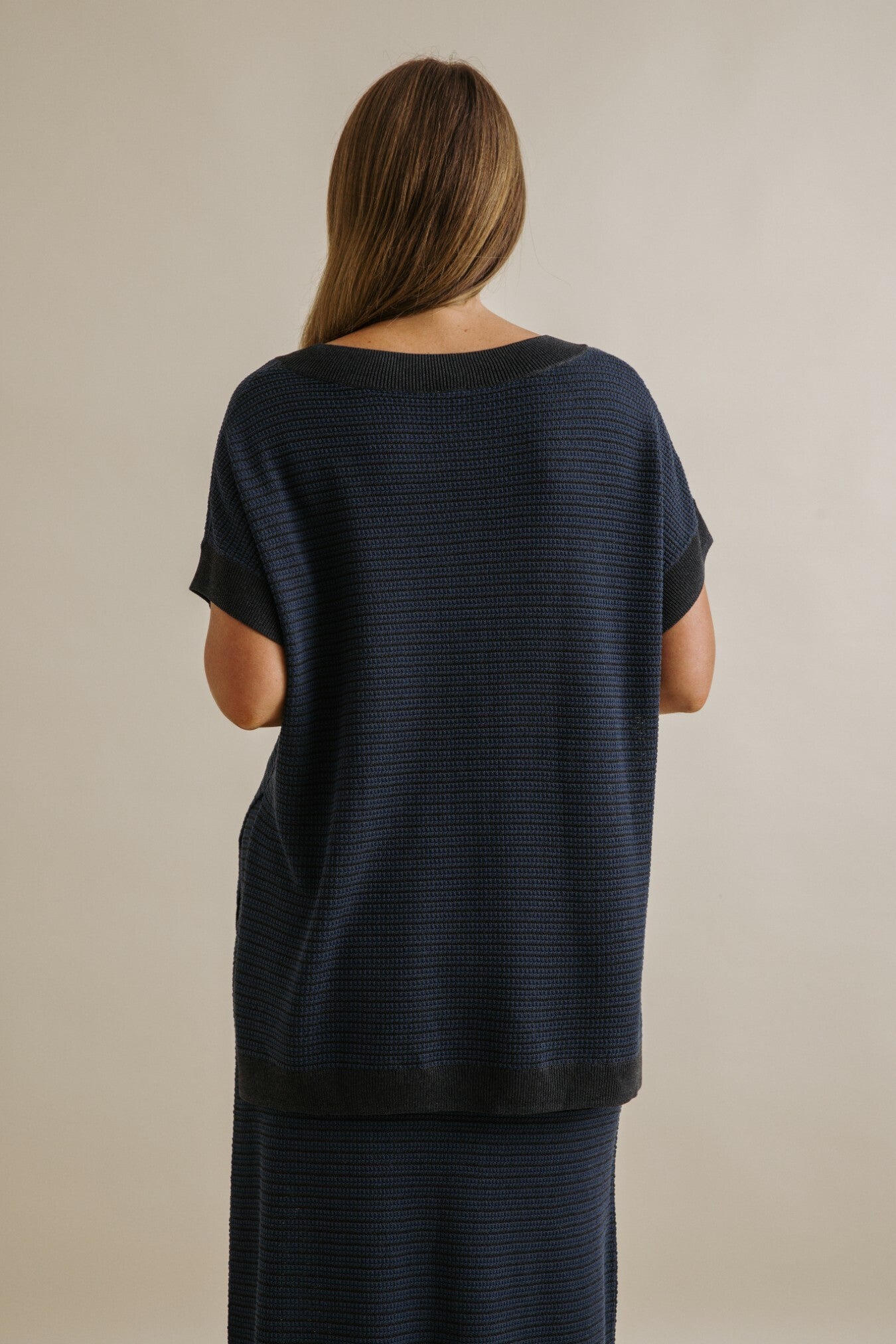 Lattice Shortsleeve Pullover Pool x Charcoal