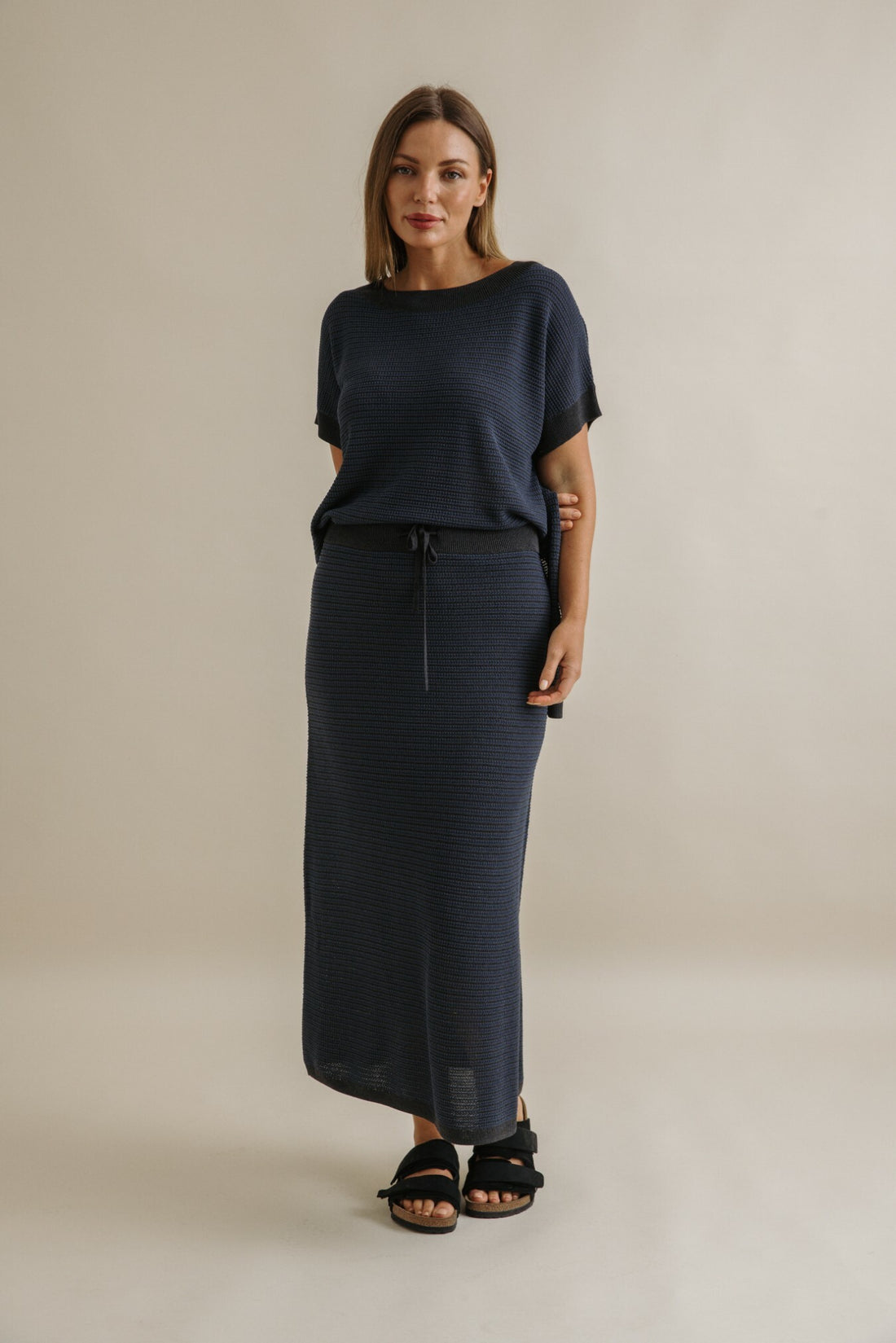 Lattice Knitted Skirt Pool x Charcoal