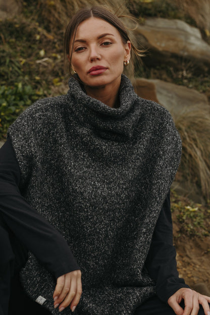Dreams Funnel Neck Tabard Noir