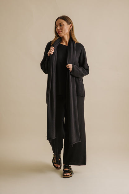 Winter Retreat Merino Cotton Wrap Noir